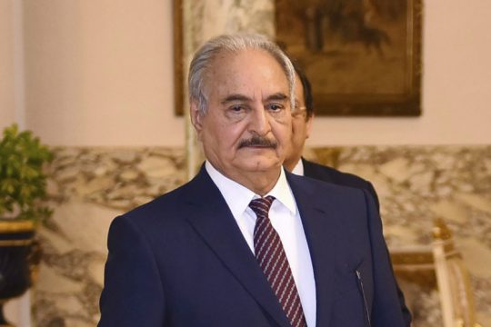 Εντολή για «τελική μάχη» στην Τρίπολη από τον στρατηγό Χάφταρ