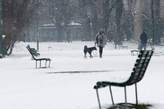 Επιδείνωση καιρού με χιόνια, θυελλώδεις ανέμους και πτώση θερμοκρασίας