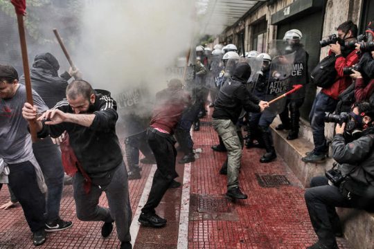 Κάθε γενιά συγκρούσεων φέρνει νέους φοιτητές με νέες ιδέες