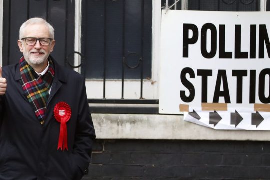 Ο Κόρμπιν και η μαύρη τρύπα του Brexit