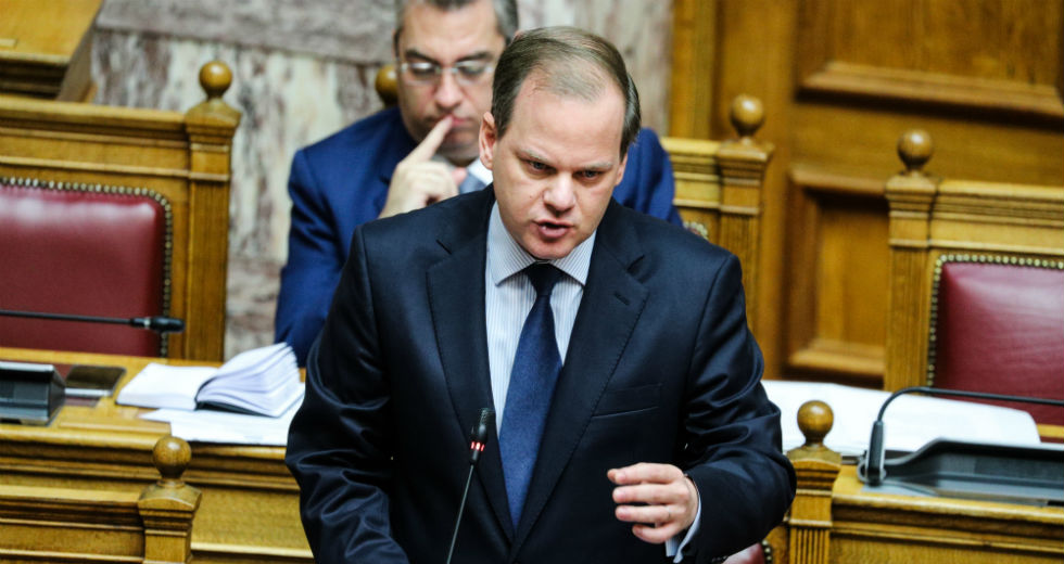 Επίθεση στους συνδικαλιστές από τον υπουργό Μεταφορών
