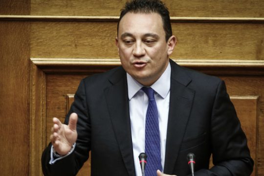 Ο Κώστας Βλάσης στη θέση του αποπεμφθέντα Διαματάρη