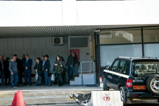 Άνδρας έπεσε στο κενό από πενταώροφο κτίριο στο Κουκάκι