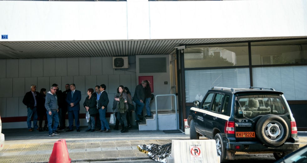 Άνδρας έπεσε στο κενό από πενταώροφο κτίριο στο Κουκάκι