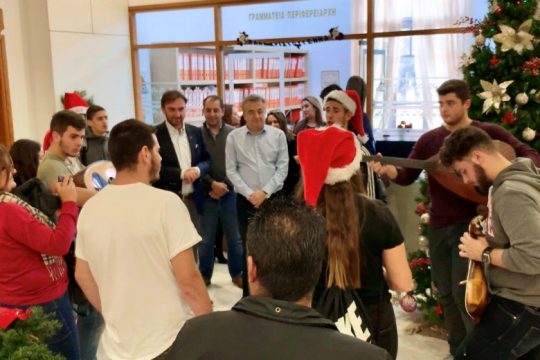 Τοπικά κάλαντα «πλημμυρίζουν» πόλεις και χωριά της Κρήτης