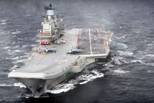 Πυρκαγιά με αγνοούμενο και τραυματίες στο ρωσικό αεροπλανοφόρο «Κουζνέτσοφ»