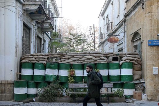 Η συμφιλίωση μένει ορφανή