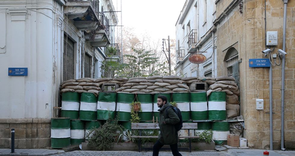 Η συμφιλίωση μένει ορφανή