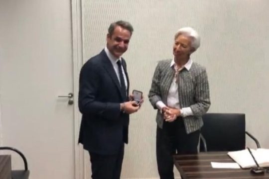 Ικανοποίηση στο Μαξίμου από τη συνάντηση Μητσοτάκη – Λαγκάρντ