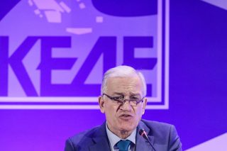«Είστε υπουργός, όχι αυτοκράτορας»