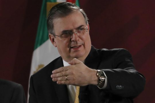 Προσφυγή στη Χάγη μελετά το Μεξικό για την «πολιορκία» της πρεσβείας στη Λα Πας