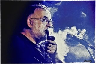 Χόρεψε πάνω στο φτερό του καρχαρία