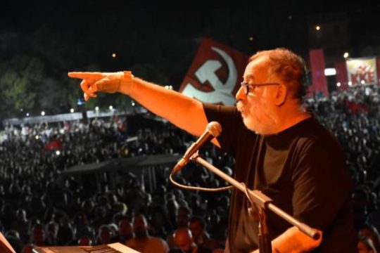 Πολιτικοί αγώνες και μουσική έμπνευση