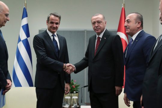Με ανοιχτά χαρτιά και σε κλίμα… τοξικό