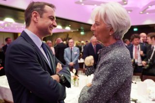 Συνάντηση Μητσοτάκη-Λαγκάρντ στη Φρανκφούρτη