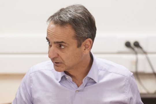 Αναδίπλωση Μητσοτάκη για τις θαλάσσιες ζώνες και τη Χάγη