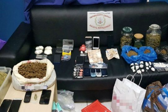 Εφτά συλλήψεις για διακίνηση και πώληση ναρκωτικών