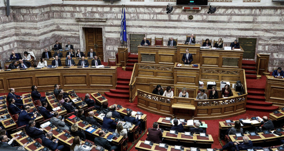 Πέρασε με τις ψήφους Ν.Δ. και Ελληνικής Λύσης το φορολογικό νομοσχέδιο