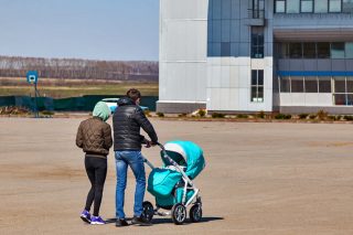 «Μετεξεταστέα» τα επιδόματα παιδιού και… στέγης