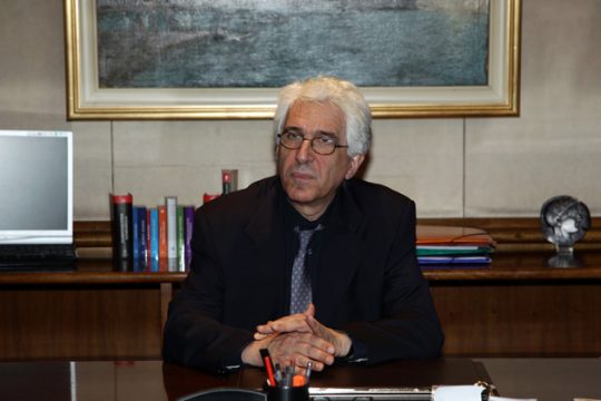 «Αλήθειες»