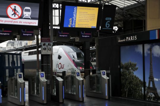 Παρέλυσε η πρωτεύουσα της Γαλλίας από την απεργία στα ΜΜΜ