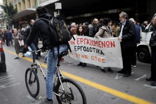 Αμυδρό φως στο τούνελ για τις απολύσεις στην Τράπεζα Πειραιώς