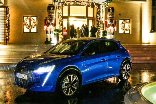 Ο τίτλος στο Peugeot 208