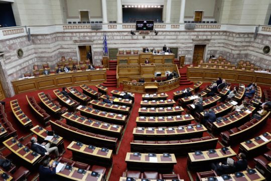 Σκληρή κόντρα πριν τις τοποθετήσεις των πολιτικών αρχηγών