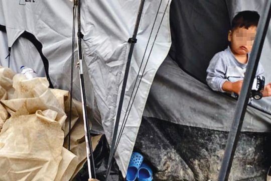 Στο έλεος της κακοκαιρίας και της αδιαφορίας οι πρόσφυγες στη Χίο