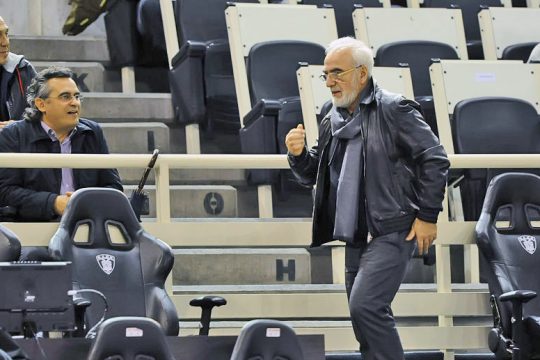 «Απλώνει ασπίδα» σε ολόκληρο τον ΠΑΟΚ!