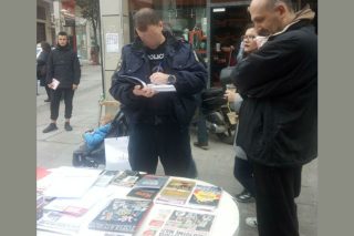 Στο γιορτινό Μαρούσι δεν χωρούν… πολιτικά τραπεζάκια