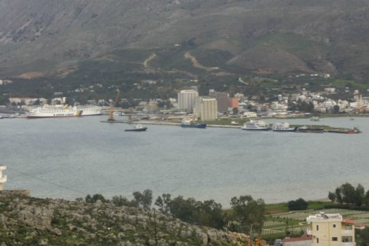 Δύο συλλήψεις για παράνομη διακίνηση μεταναστών στα Χανιά