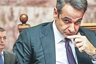 Κατάπιε τη γλώσσα του για τον Στεφανή