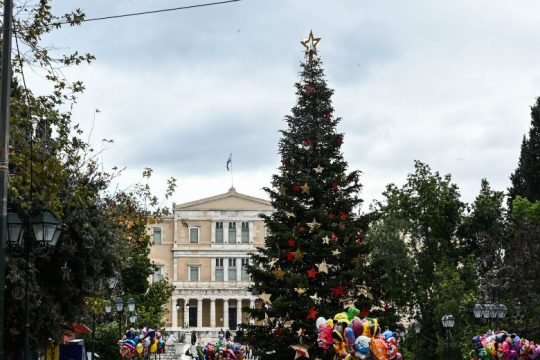 Νεφώσεις και τοπικές βροχές