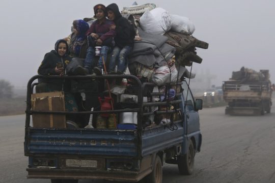 Πάνω από 120.000 Σύροι εγκαταλείπουν την Ιντλίμπ