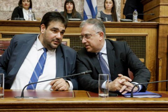 «Ναι» επί της αρχής στις Επιτροπές για την ψήφο των αποδήμων