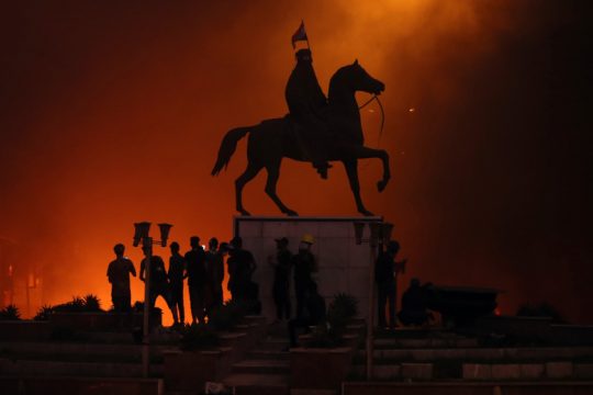 Άνεργοι επιχείρησαν να αυτοκτονήσουν ομαδικά στην Τυνησία