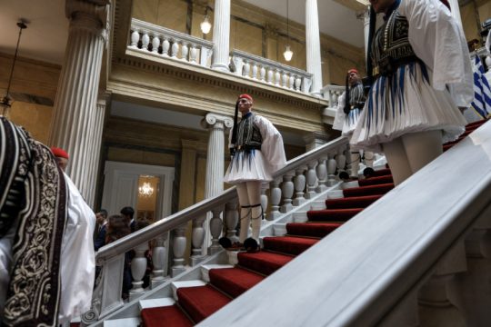 Ως τις 13 Φεβρουαρίου ο νέος Πρόεδρος της Δημοκρατίας