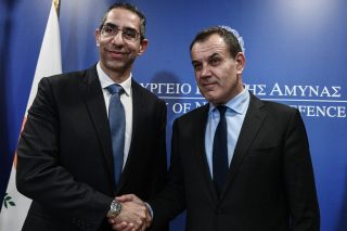 Συνάντηση υπό την σκιάν υπερπτήσης