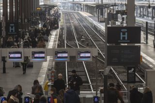 Ποδαρικό με συνέχιση των απεργιών στη Γαλλία