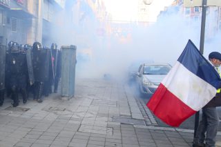 Μαύρη εβδομάδα για τον Εμ. Μακρόν