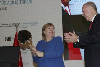 Το προσφυγικό «ενώνει» Βερολίνο και Αγκυρα
