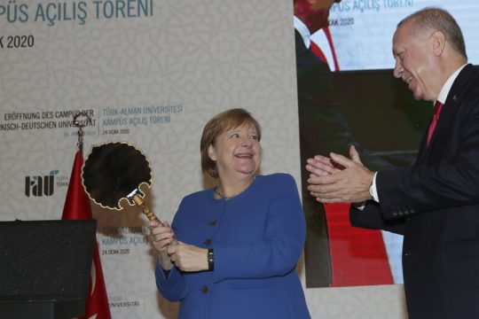 Το προσφυγικό «ενώνει» Βερολίνο και Αγκυρα