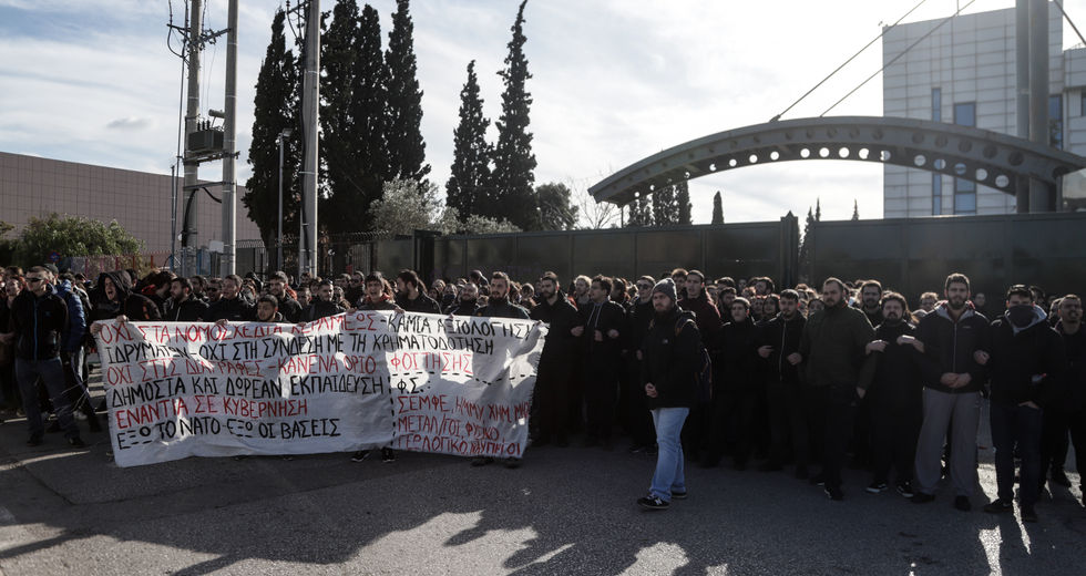 Οι ιδιωτικοί εκπαιδευτικοί άφησαν «μετεξεταστέα» την Κεραμέως