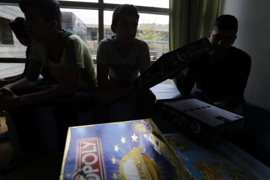 «Πρεμιέρα» στην ημιαυτόνομη διαβίωση για ασυνόδευτους ανήλικους πρόσφυγες