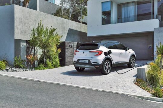 Renault στην πρίζα