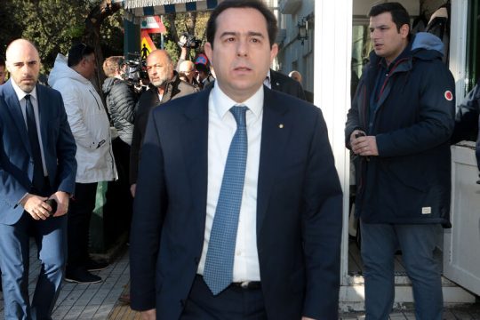 Συμφωνία… με το σταγονόμετρο
