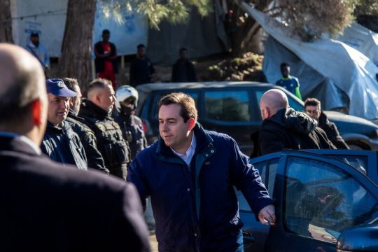 Πόρτα και από τη Σάμο