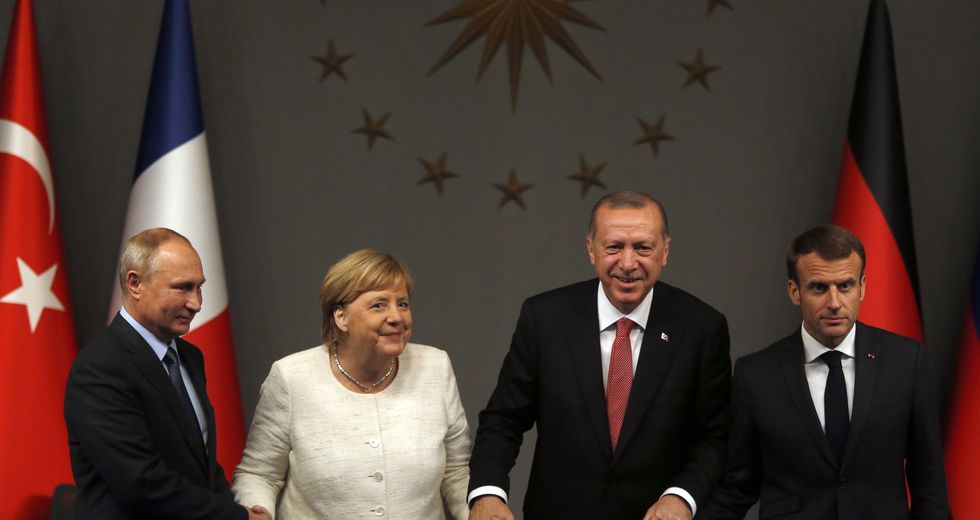 Η Μέρκελ, ο Ερντογάν και οι περιπλοκές στο Λιβυκό