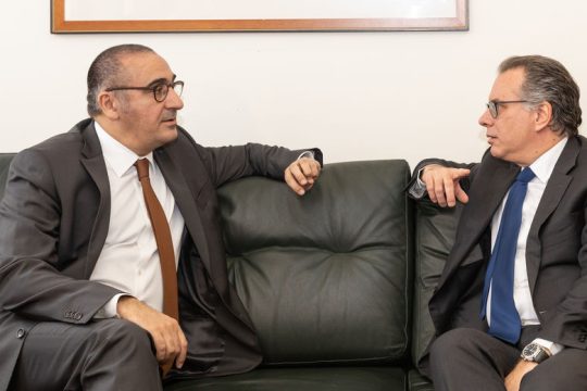 Τσάι και συμπάθεια για το προσφυγικό